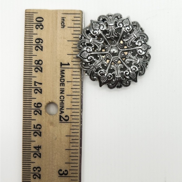 Vintage Silver Tone Filigree Scarf Clip - Picture 11 of 11